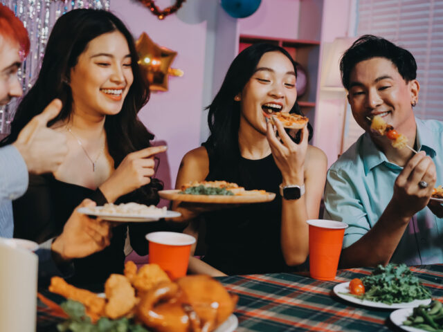 Hosting a Memorable 21st Birthday Bash on a Student Budget